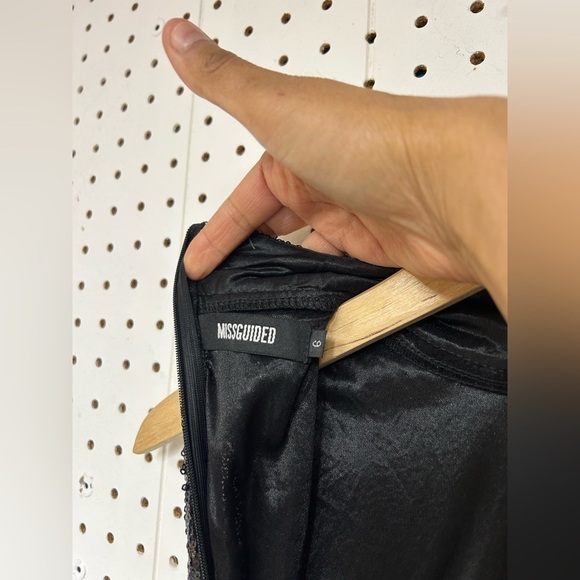 Misguided Black Sequin Dress - Picture 5 of 9